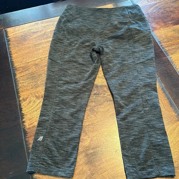 Eddie Bauer leggings size small EUC - Picture 2 of 9
